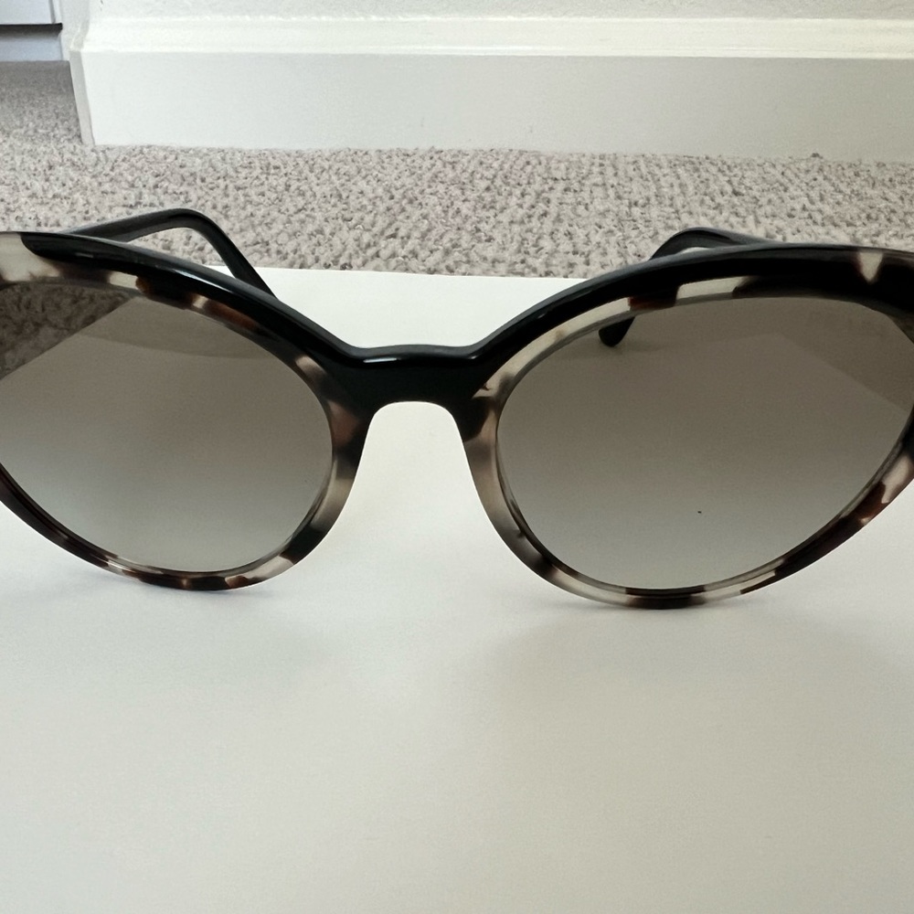 Prada SPR02V cat eye gradient, tortoiseshell, sunglasses